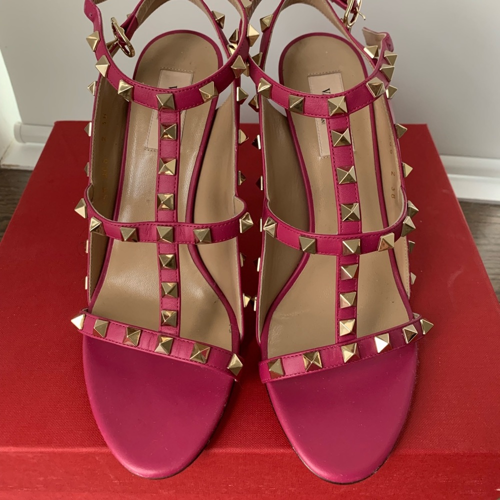 Valentino Rockstud Sandals 38
